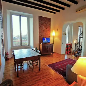 https://in-da-house.it-lombardy.com